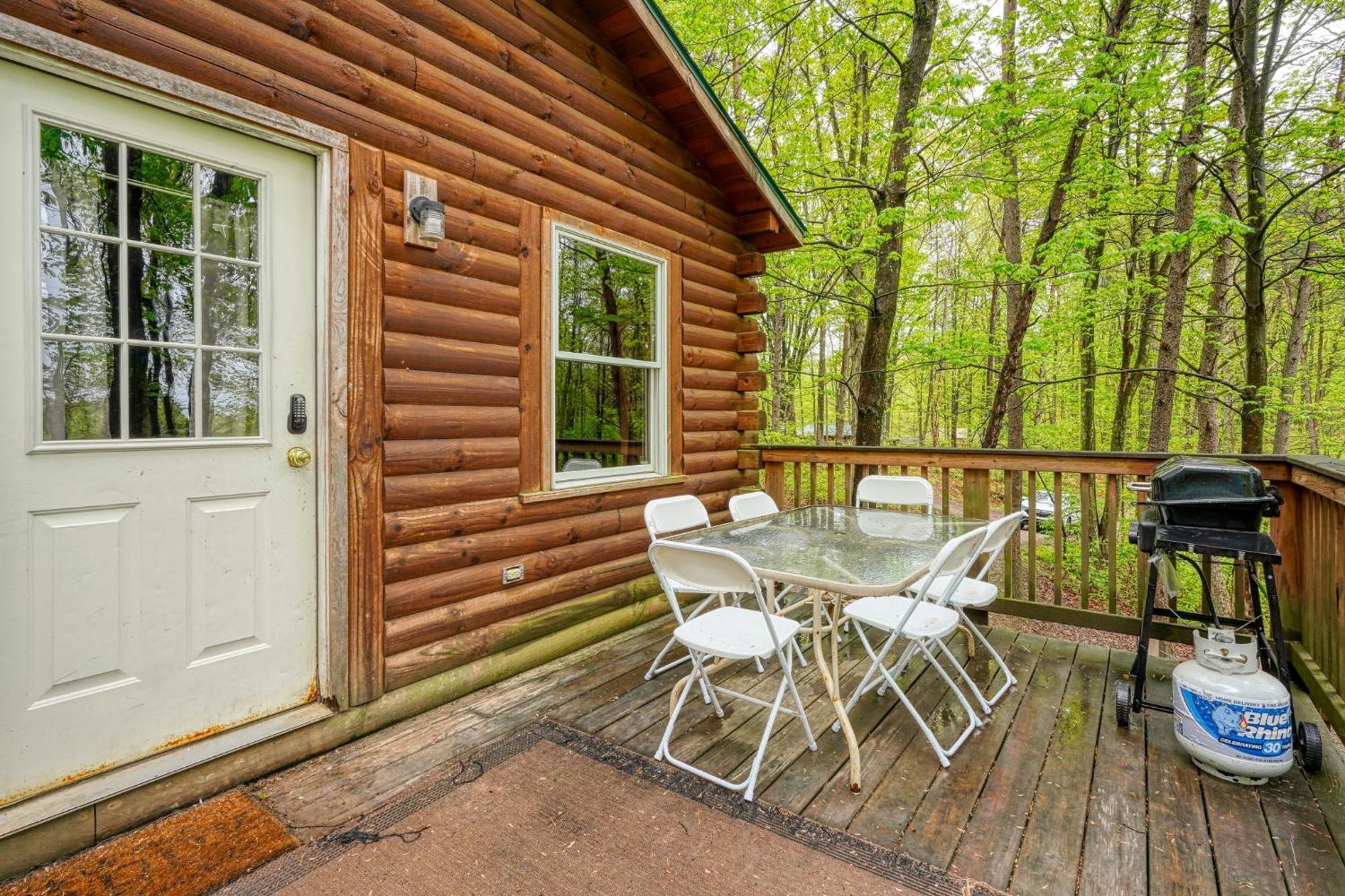 Blue Rose Cabins - Pine Ridge Cabin Logan Ngoại thất bức ảnh